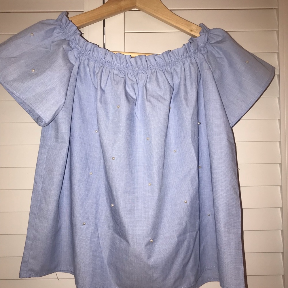 Off-the-shoulder pearl blouse// STRADIVARIUS